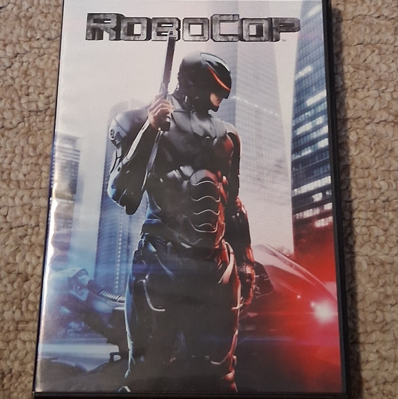 ROBOCOP on DVD - Picture 1 of 2